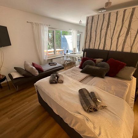 Rosmarin - Kuschelige Fewo - Romantik & Entspannung Im Whirlpool Auf Privater Terrasse, Ruhe & Hund Willkommen - By Ferienwohnenamsee - Uberlingen Bagian luar foto