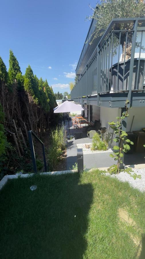 Rosmarin - Kuschelige Fewo - Romantik & Entspannung Im Whirlpool Auf Privater Terrasse, Ruhe & Hund Willkommen - By Ferienwohnenamsee - Uberlingen Bagian luar foto